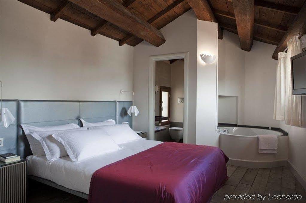 Navona Palace Luxury Inn Rome Room photo