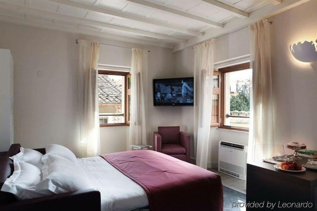 Navona Palace Luxury Inn Rome Room photo