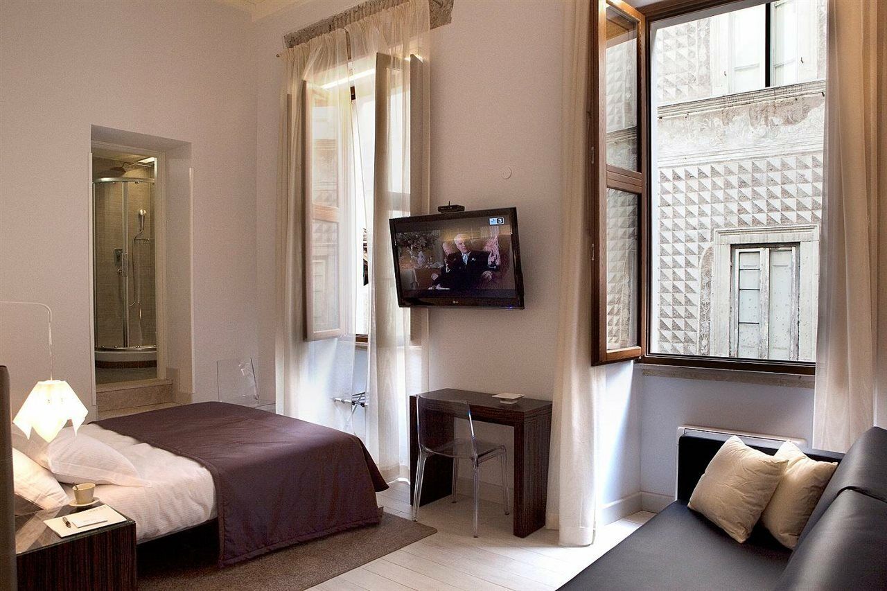 Navona Palace Luxury Inn Rome Room photo